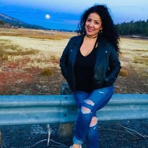 Meet your Posher, Juanita